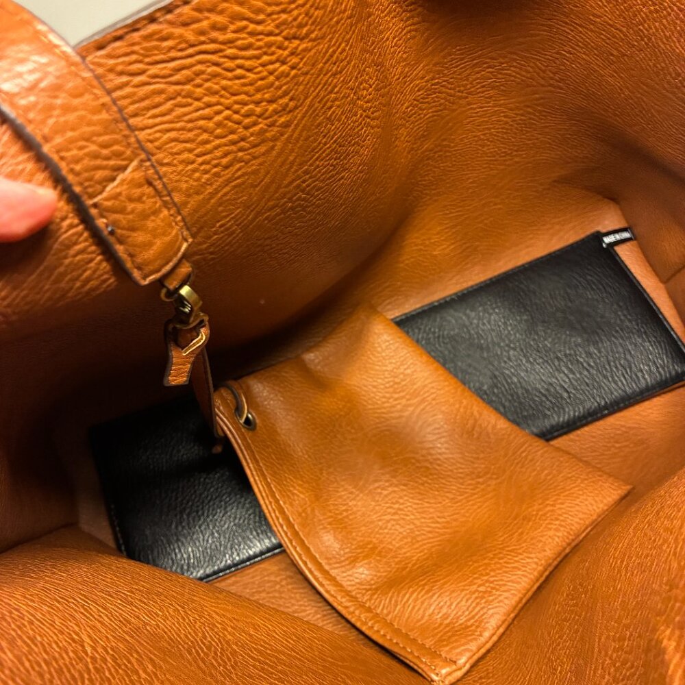 Street Level Reversible Faux Leather Tote & Interior Zip Pouch - Picture 9 of 16